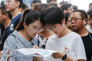 杜锋：感觉大家对广东期望太高了 希望队中年轻队员记住输球的痛